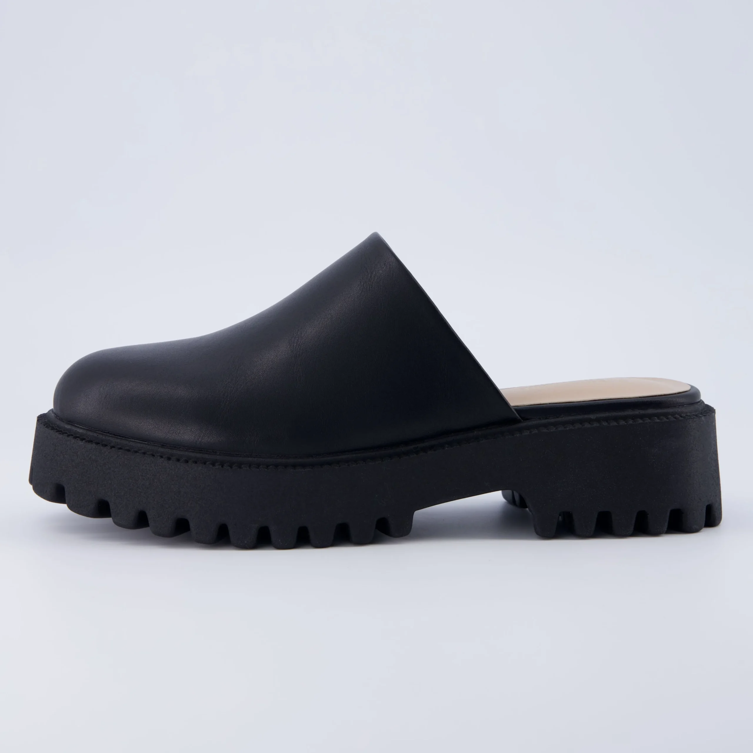 Clogs & Mules>Cushionaire Bolt Slip On Lug Mule
