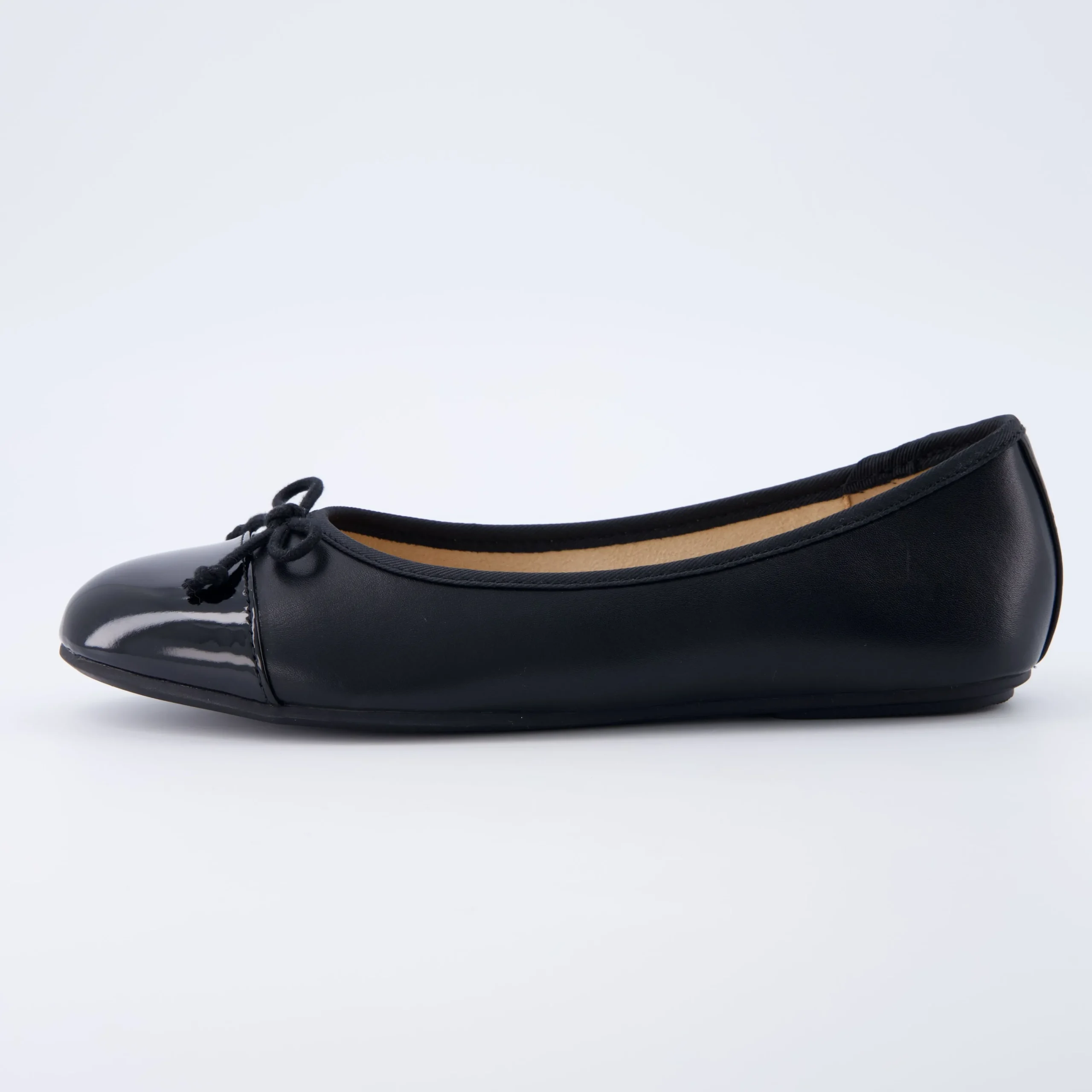 Casuals | Ballet Flats>Cushionaire Cardi Cap Toe Flat