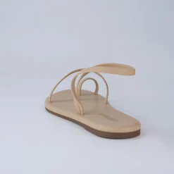 Flat Sandals><noscript><img width=