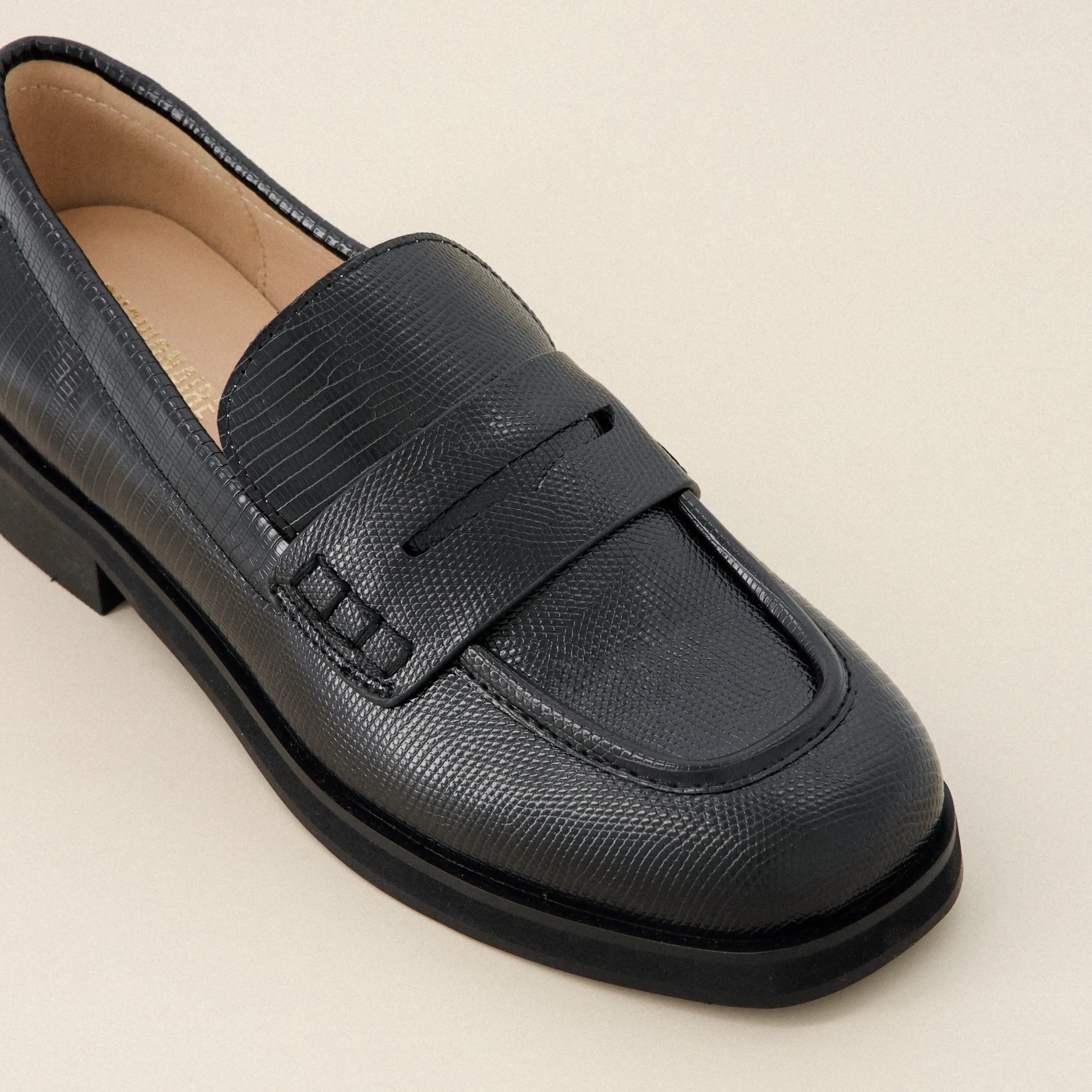 Loafers | Casuals>Cushionaire Charade Penny Loafer