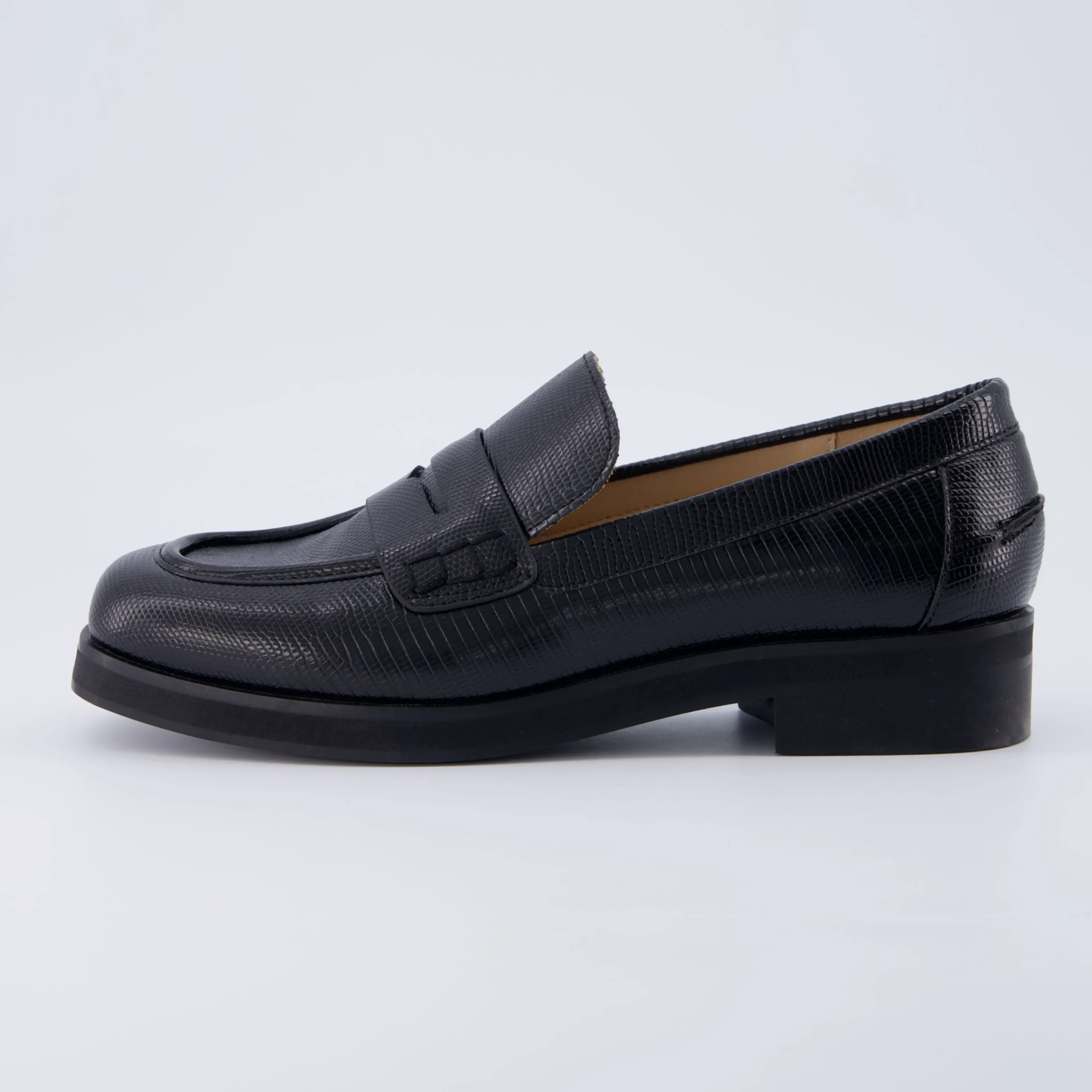 Loafers | Casuals>Cushionaire Charade Penny Loafer