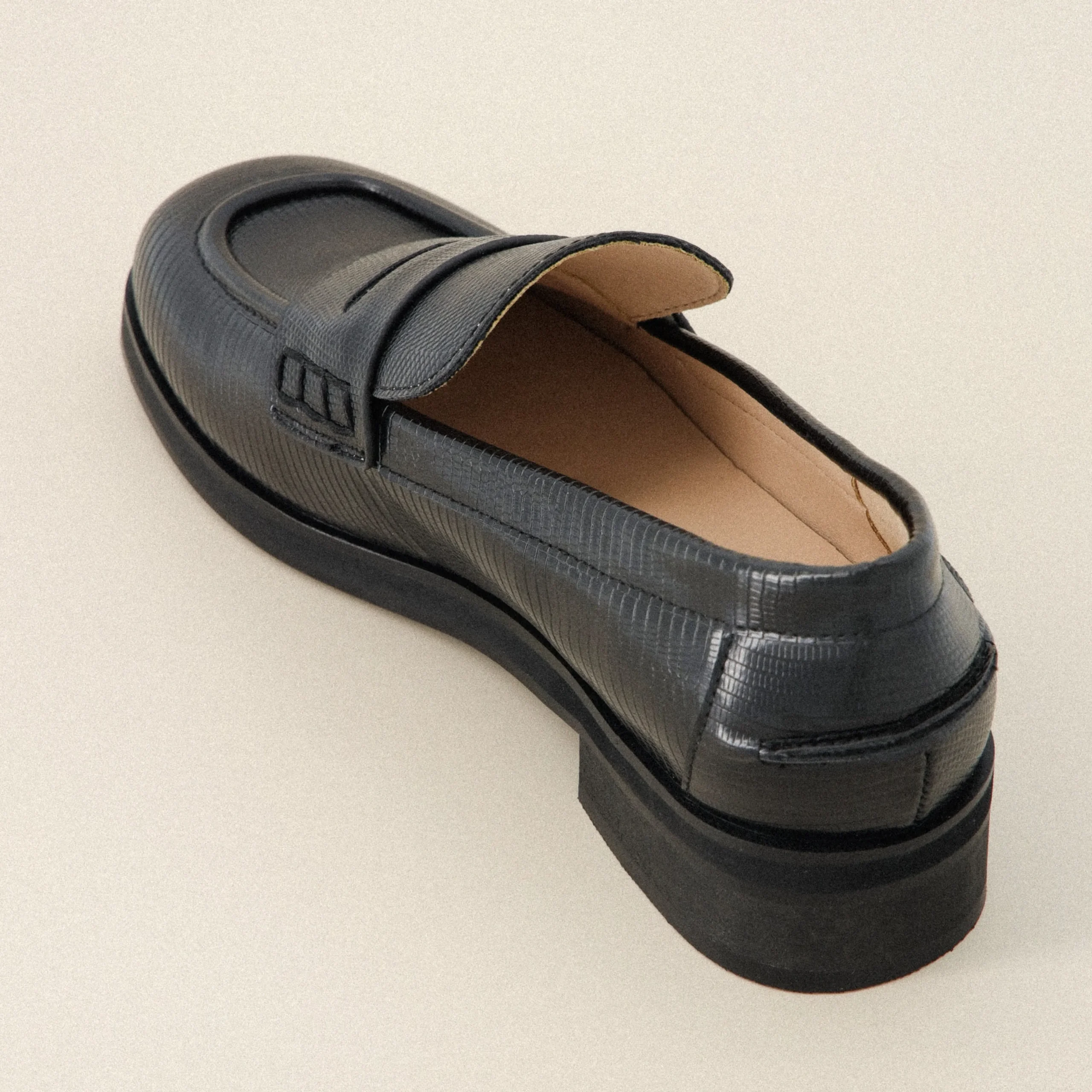 Loafers | Casuals>Cushionaire Charade Penny Loafer