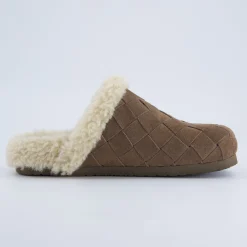 Slippers | Clogs & Mules><noscript><img width=