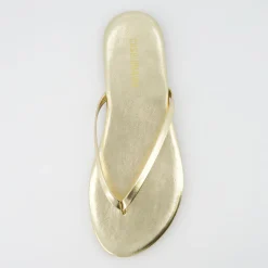 Flat Sandals><noscript><img width=