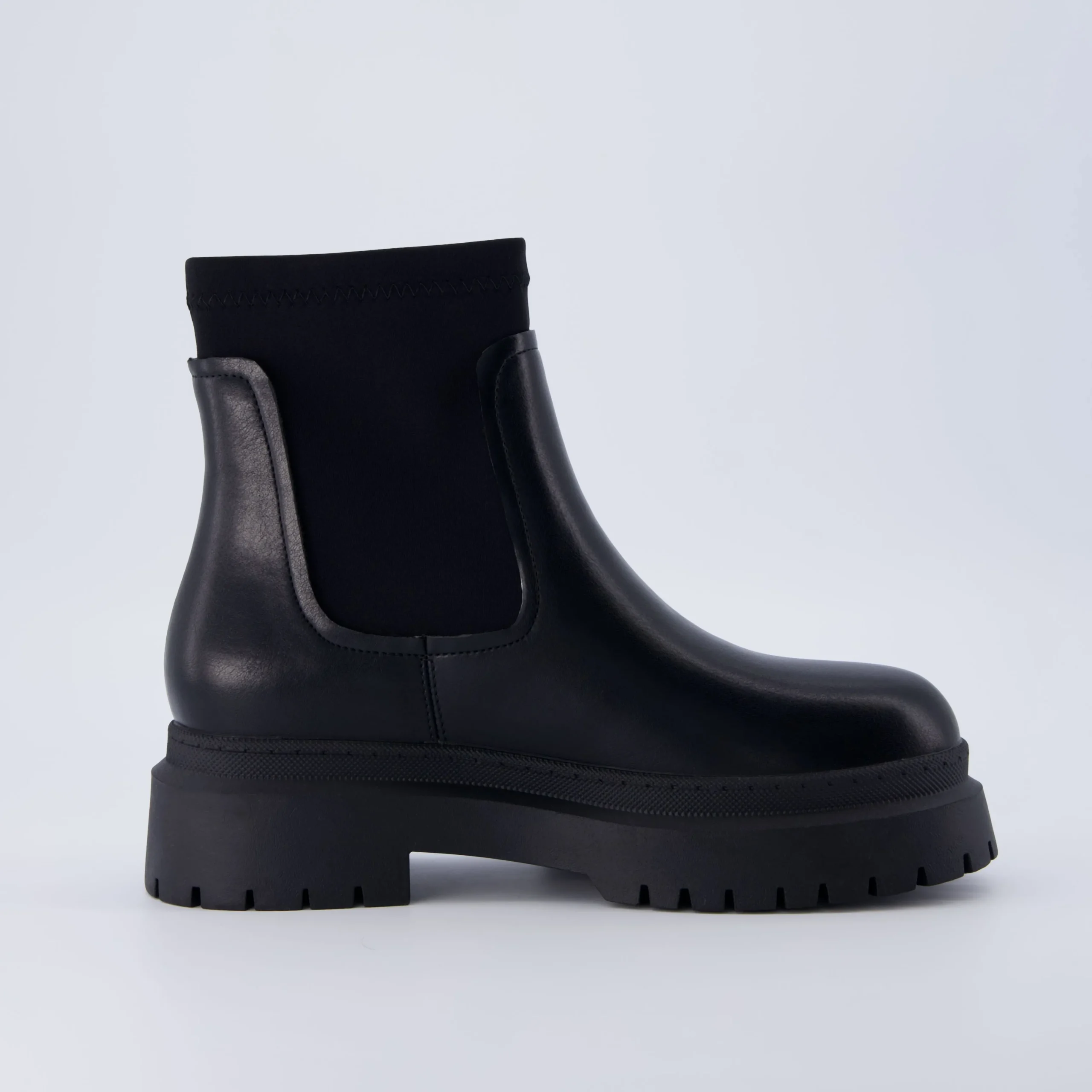 Chelsea Boots | Booties>Cushionaire Dee Chelsea Boot