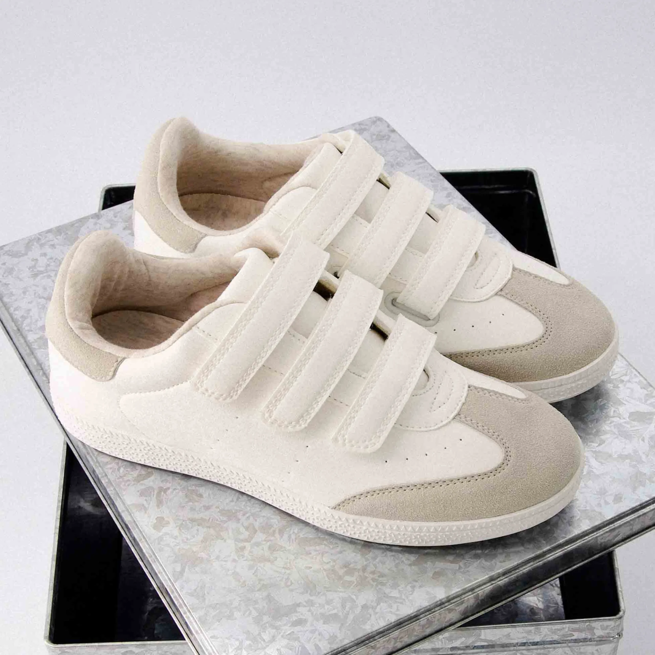 Fashion Sneakers | Sneakers>Cushionaire Fondue Velcro Sneaker White/Grey