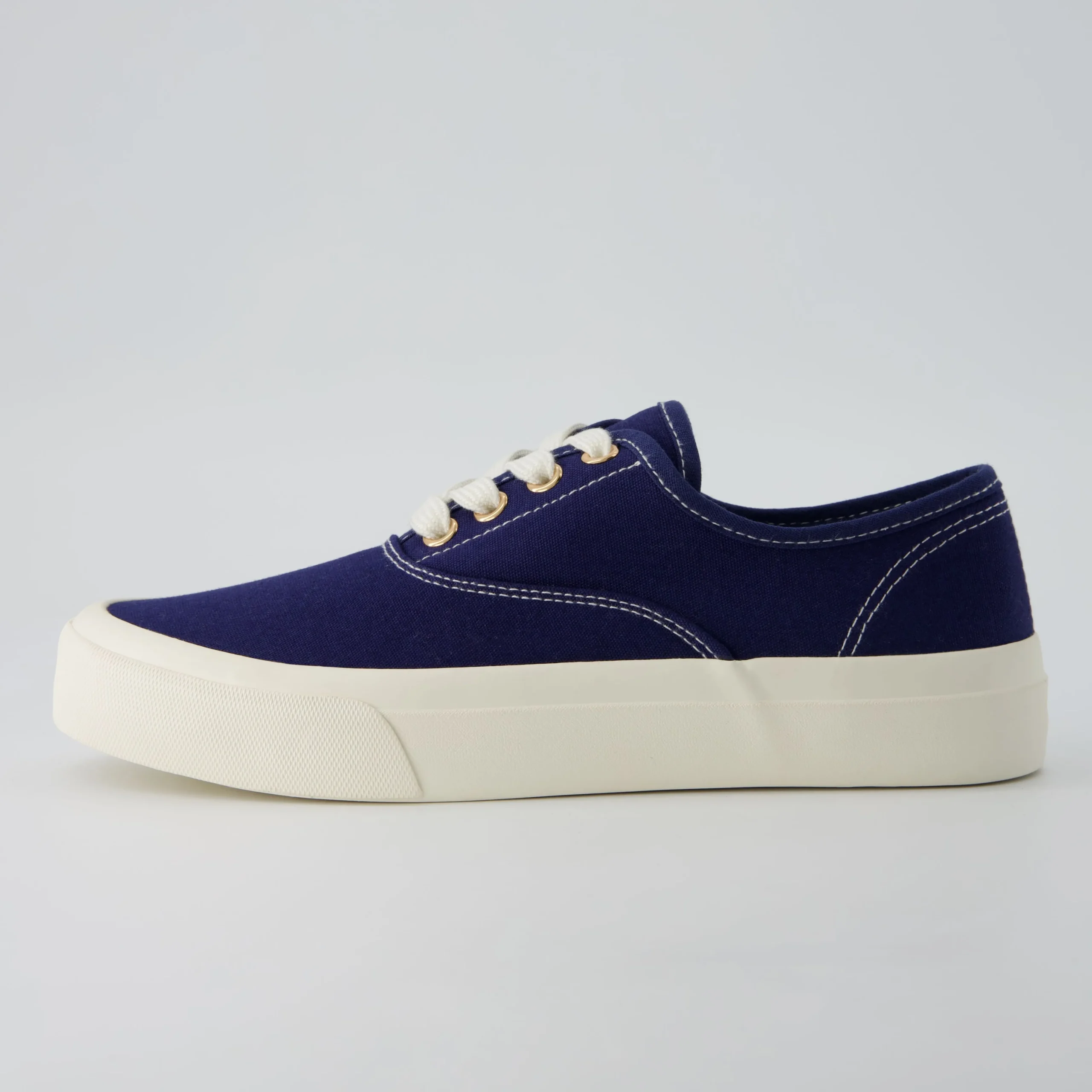 Fashion Sneakers | Canvas Sneakers>Cushionaire Freshman Canvas Lace-Up Sneaker