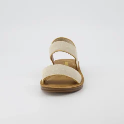 Flat Sandals><noscript><img width=