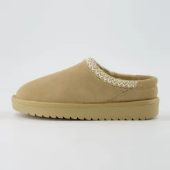 Slippers | Clogs & Mules><noscript><img width=