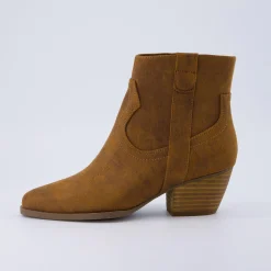 Booties><noscript><img width=