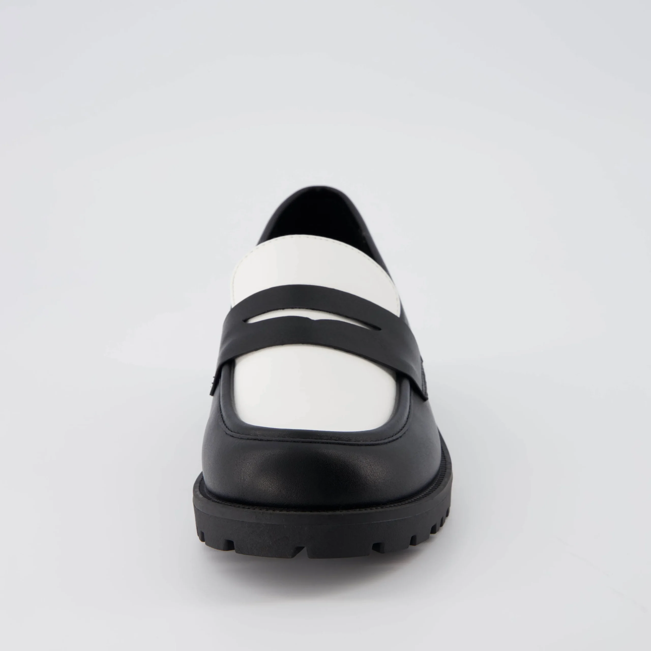 Loafers | Casuals>Cushionaire Reggio Contrast Slip On Loafer Black/White