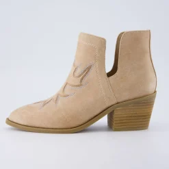 Booties><noscript><img width=