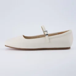 Mary Janes | Casuals><noscript><img width=