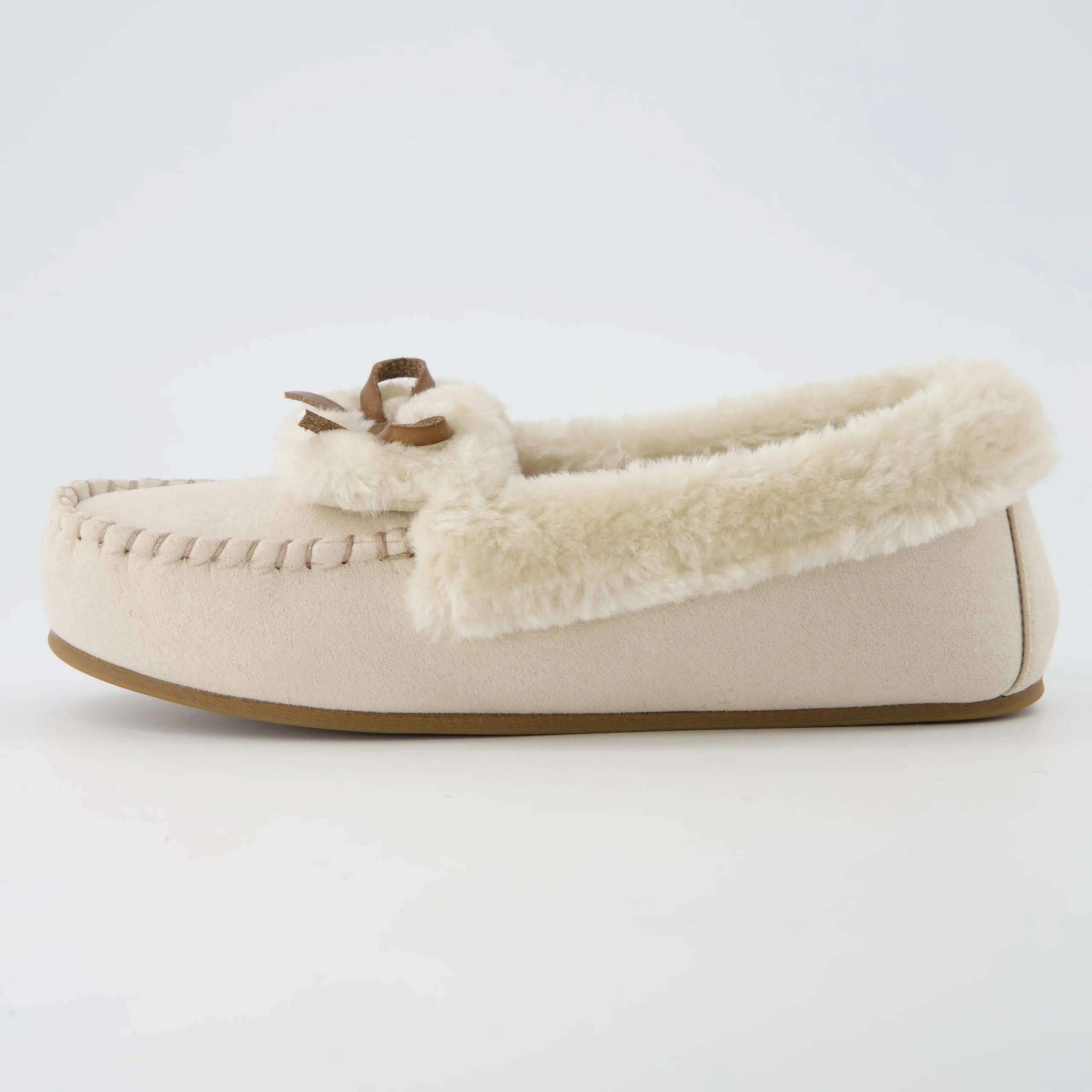 Slippers>Cushionaire Stella Cozy Moccasin Slippers