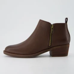 Booties><noscript><img width=