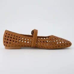 Mary Janes | Casuals><noscript><img width=