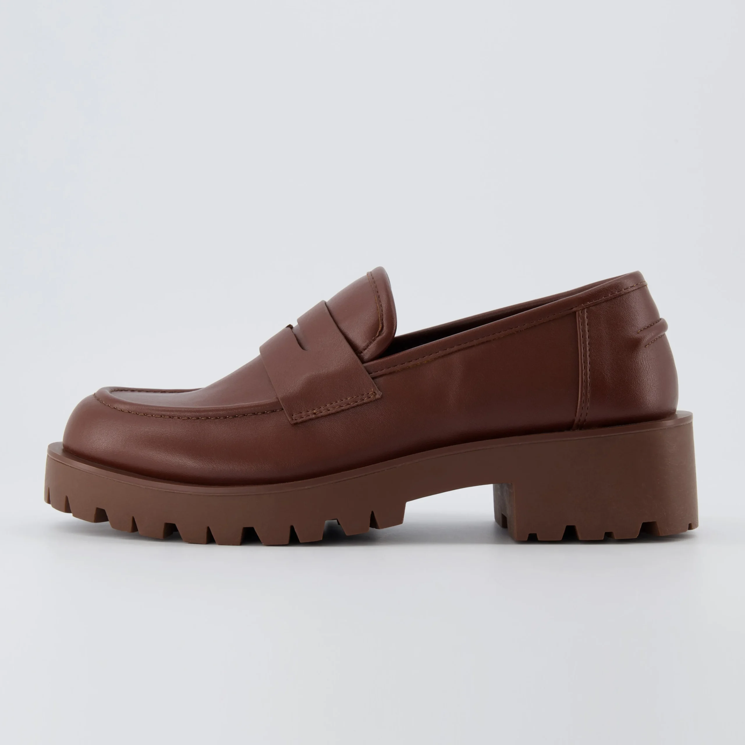 Loafers | Casuals>Cushionaire Wonder Lug Sole Loafer
